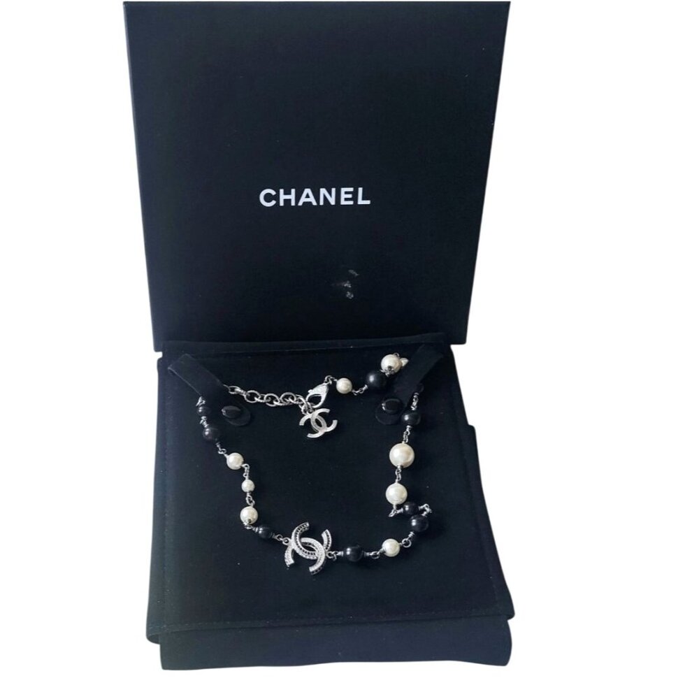 CHANEL CC Logo Pearl Black Bead Necklace Crystal Pendant Silver Hardware 2013 S